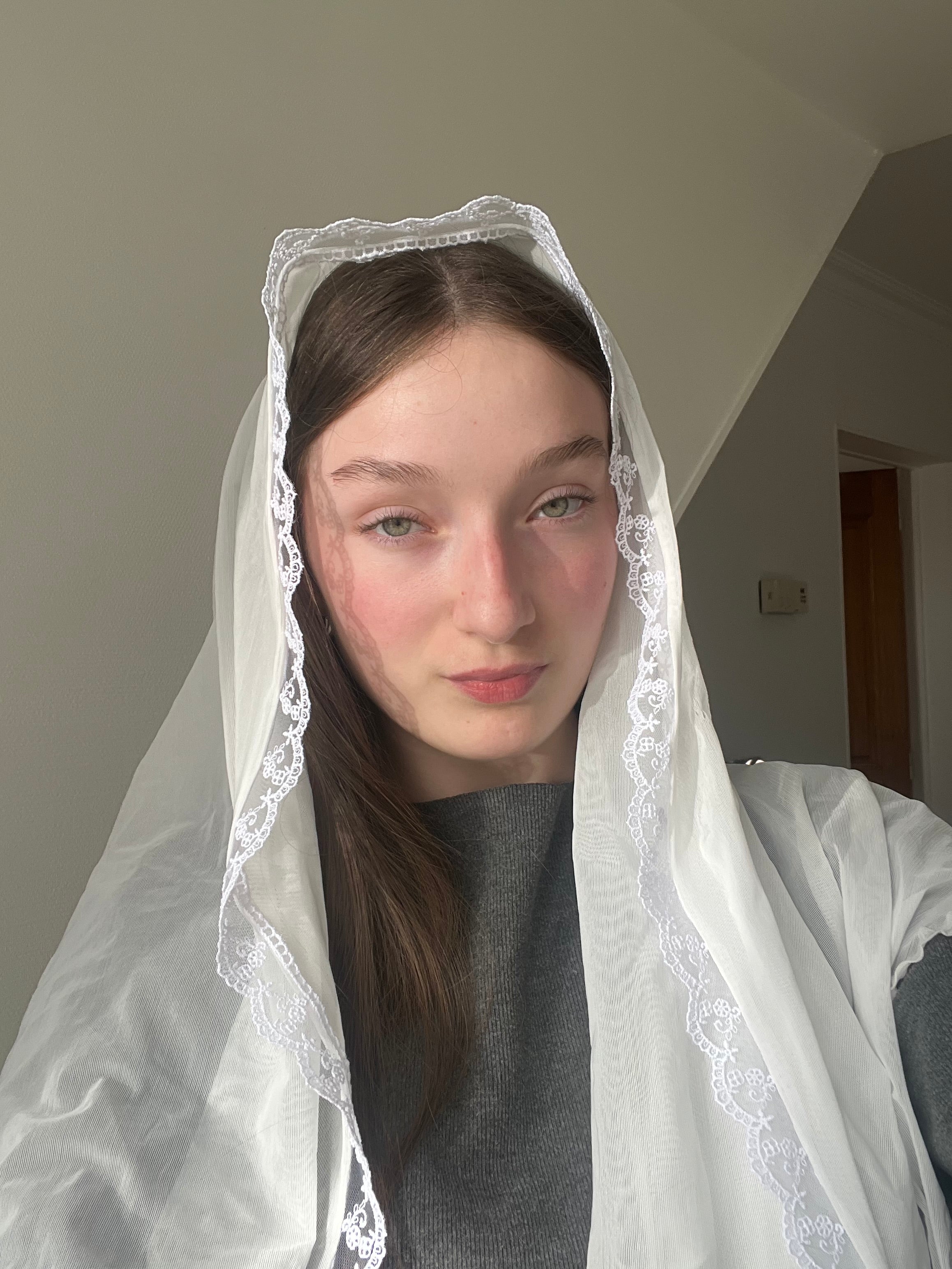 Mantille "Voile de Prière" — Fait Main